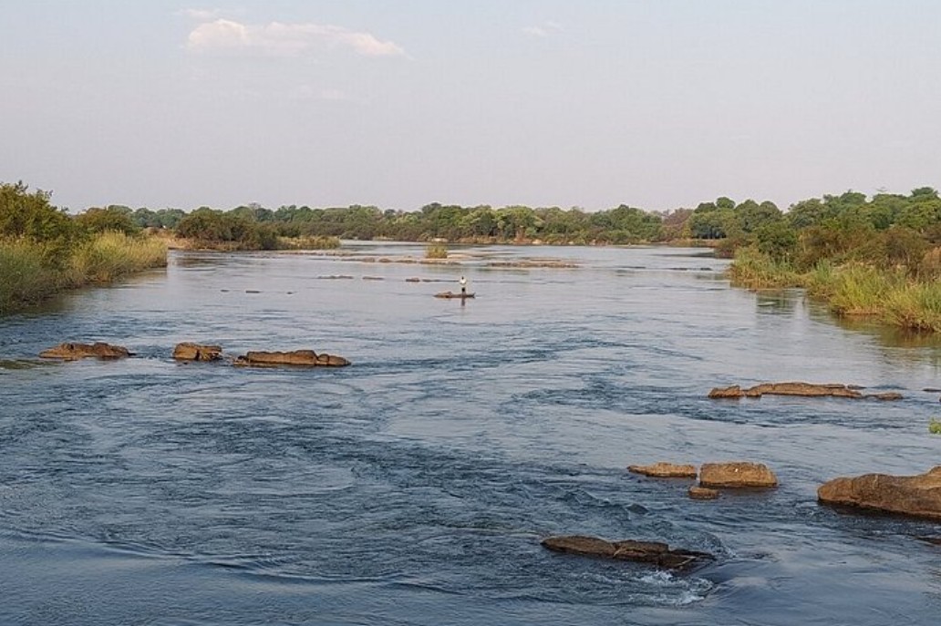 Sanaga night scene